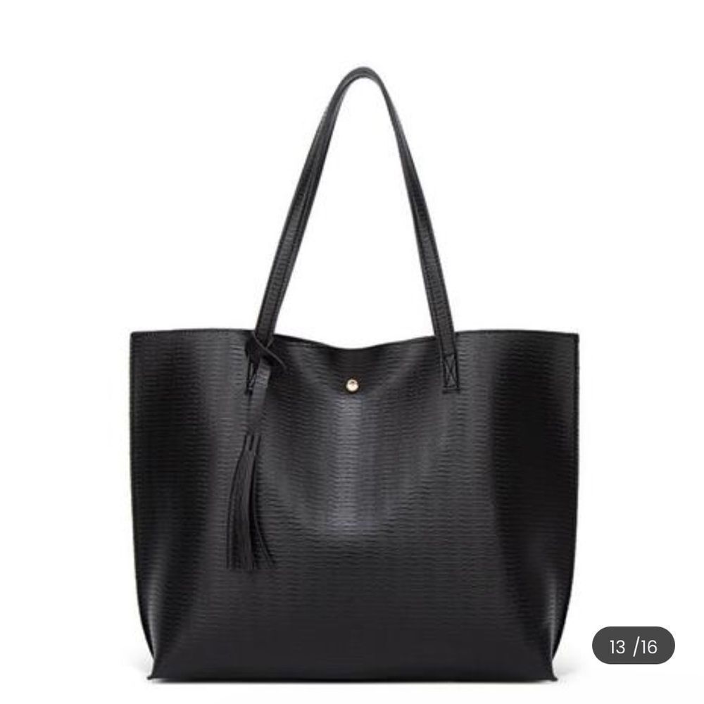 Black Women’s Large Tassle Tote Bag